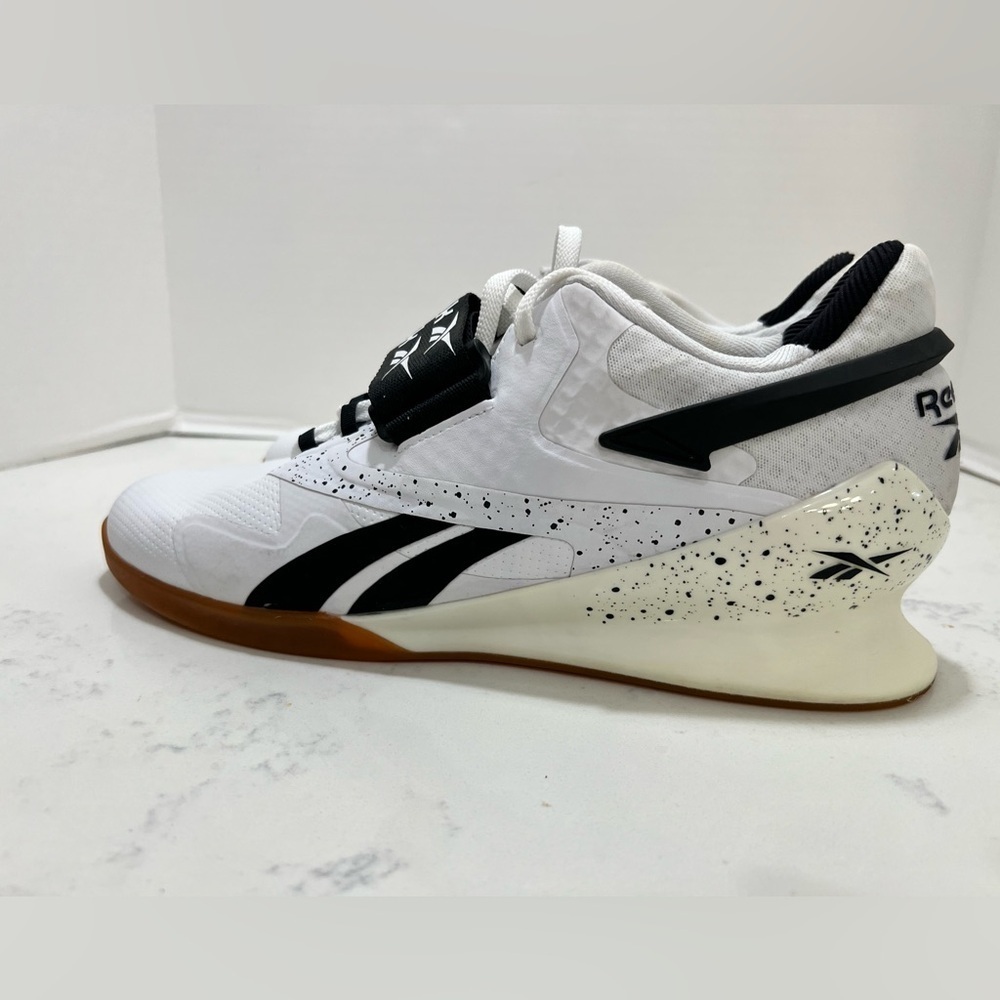 🚨‼️SOLD ‼️🚨Reebok training White Sneakers with Black and Brown Accents - Picture 13 of 13